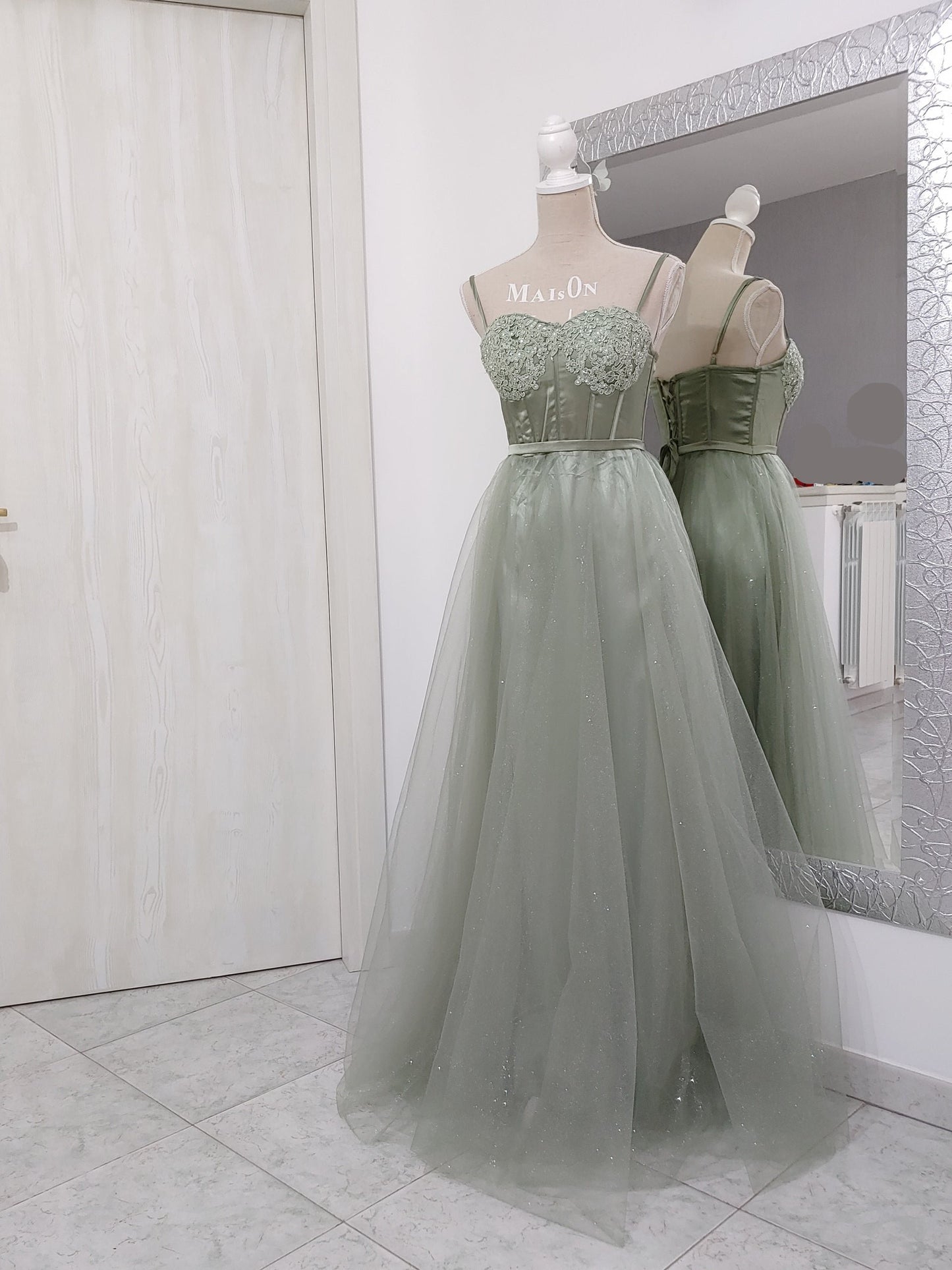 abito in tulle verde salvia