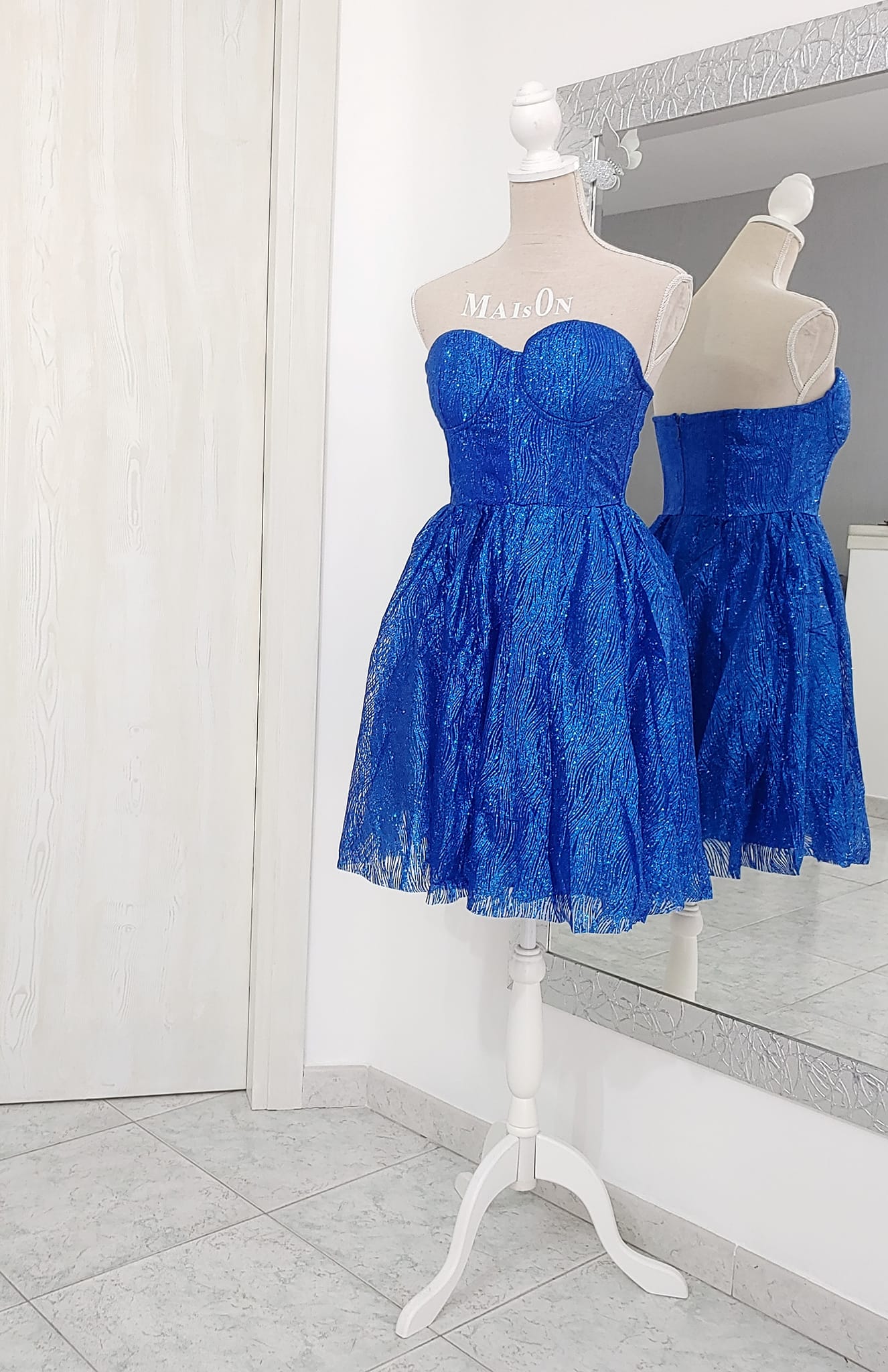 abito corto blu royal brillantinato