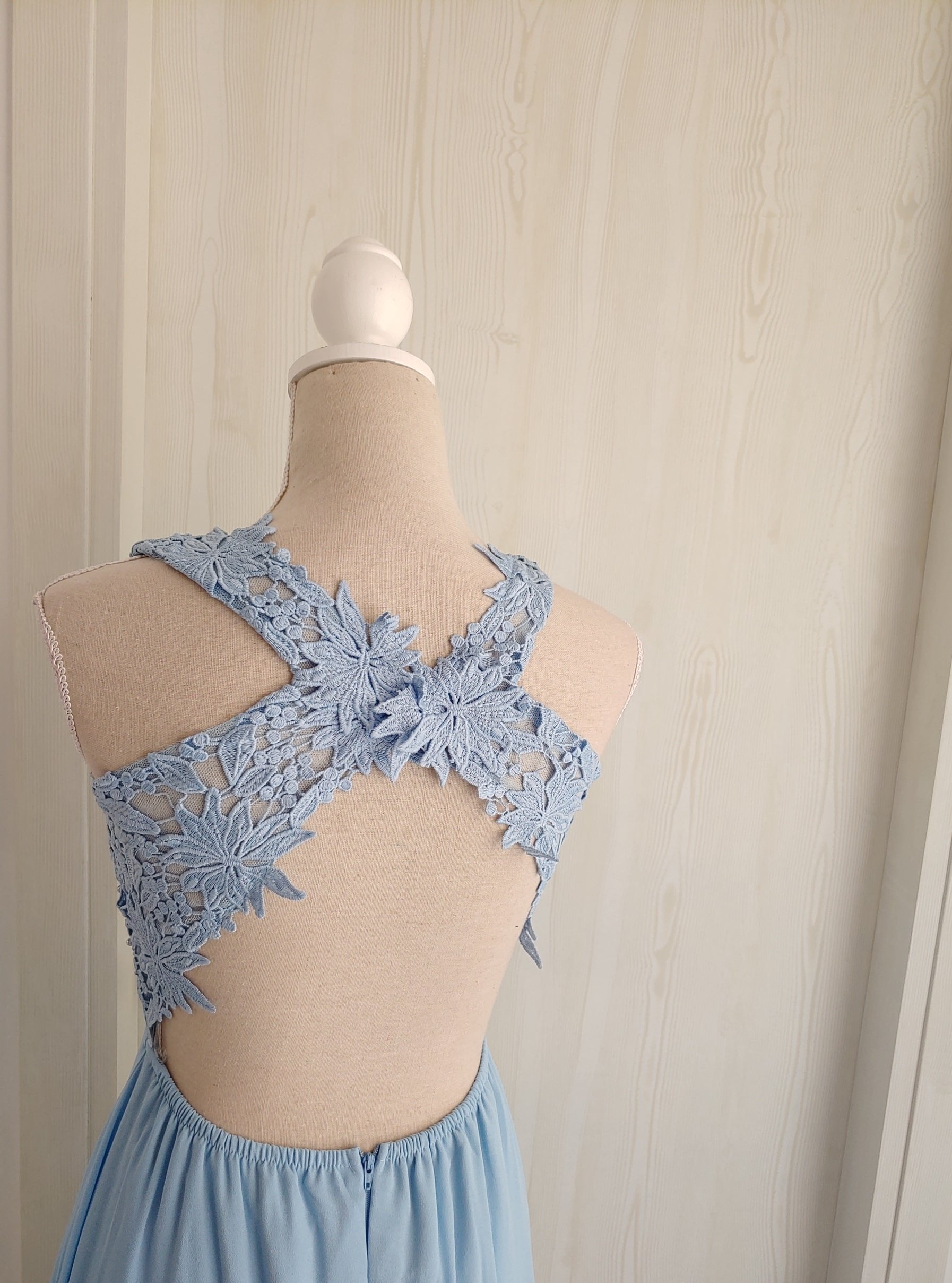 abito impero azzurro in chiffon 